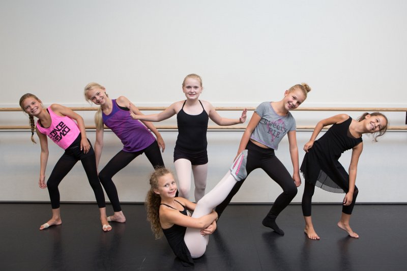082 Modern Donderdag 17.00 uur Studio 2.jpg